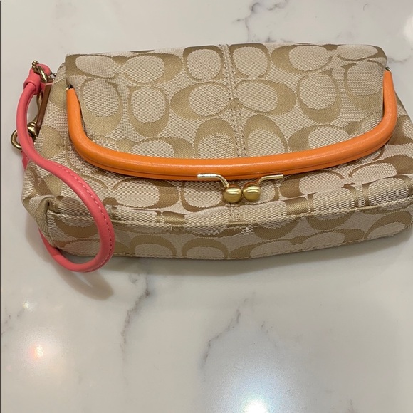 Coach clutch - Picture 2 of 3